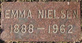 Emma Batcheller, Grave Marker, 1962 (Source: ancestry.com)